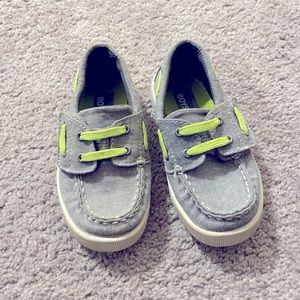 Toddler boat shoes